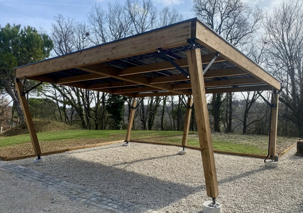 Carport solaire en bois — Solare Wood Suisse